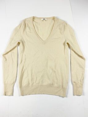 Uniqlo Yellow V-Neck Sweater 100% Cashmere Small